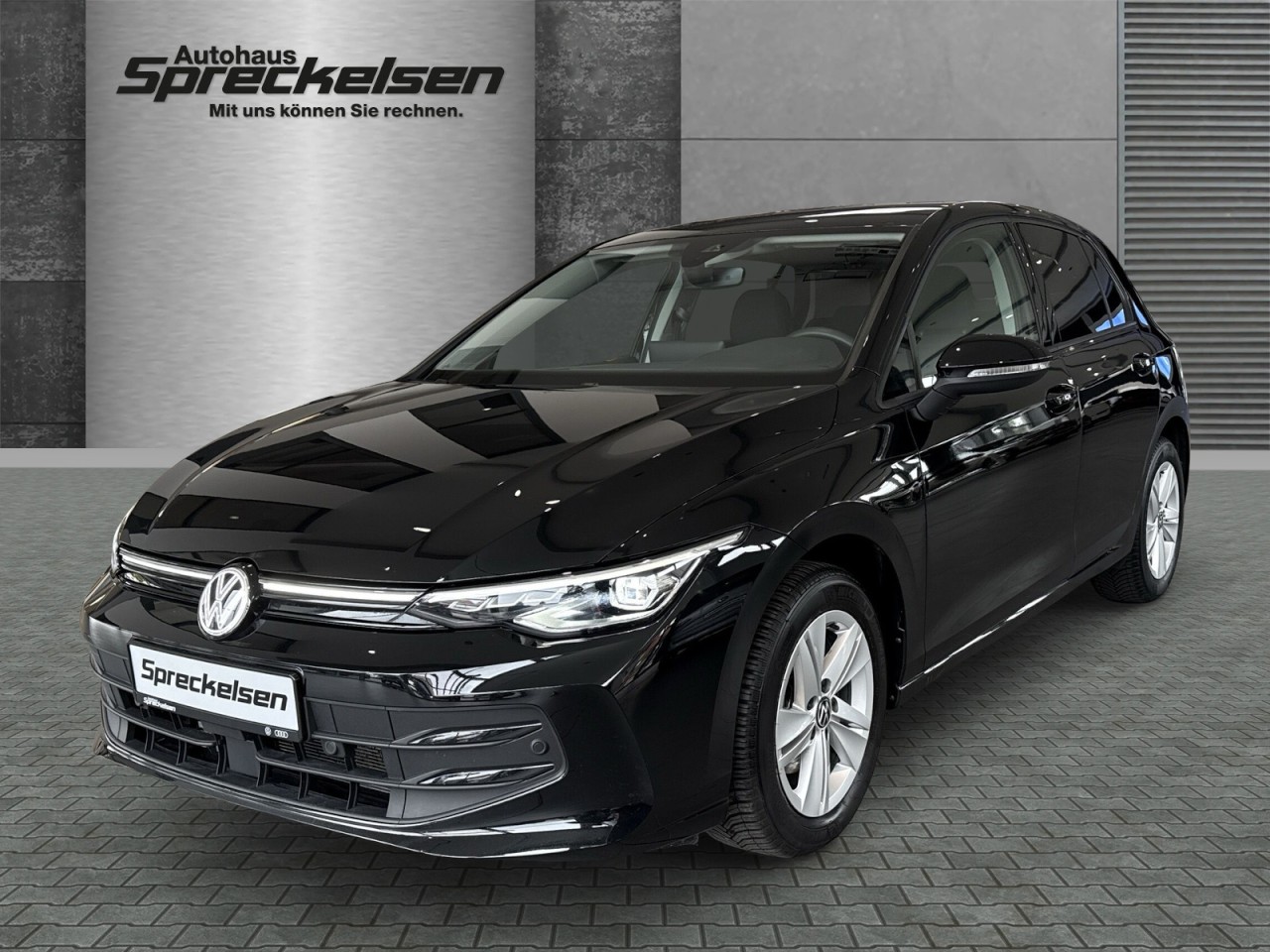 Volkswagen Golf VIII 1.5 eTSI++Life++Aut.++LED plus++Winterpaket
