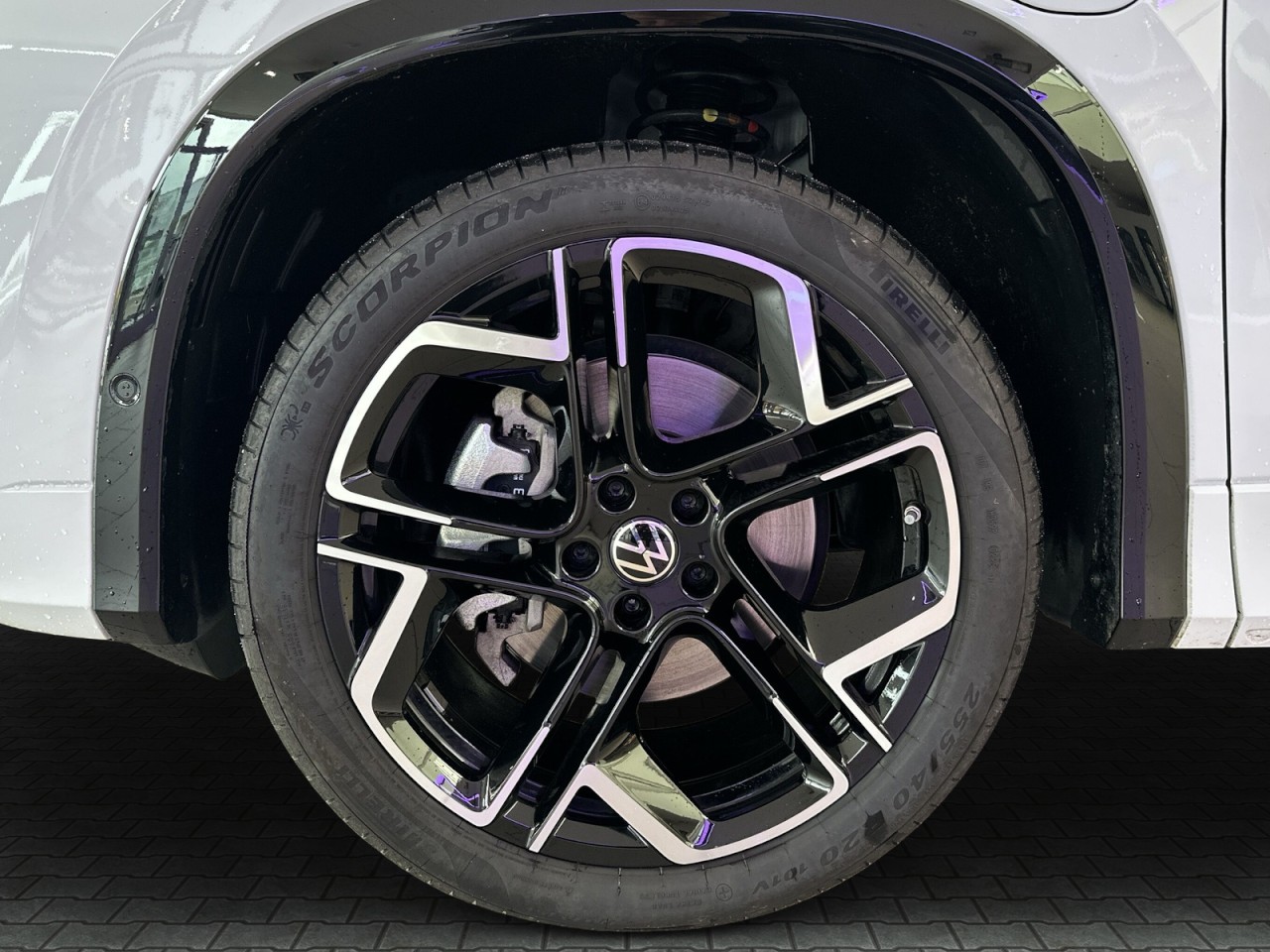 VW - Tayron 1.5 TSI eHybrid Automatik R-Line Navi+Pano+AHK_13