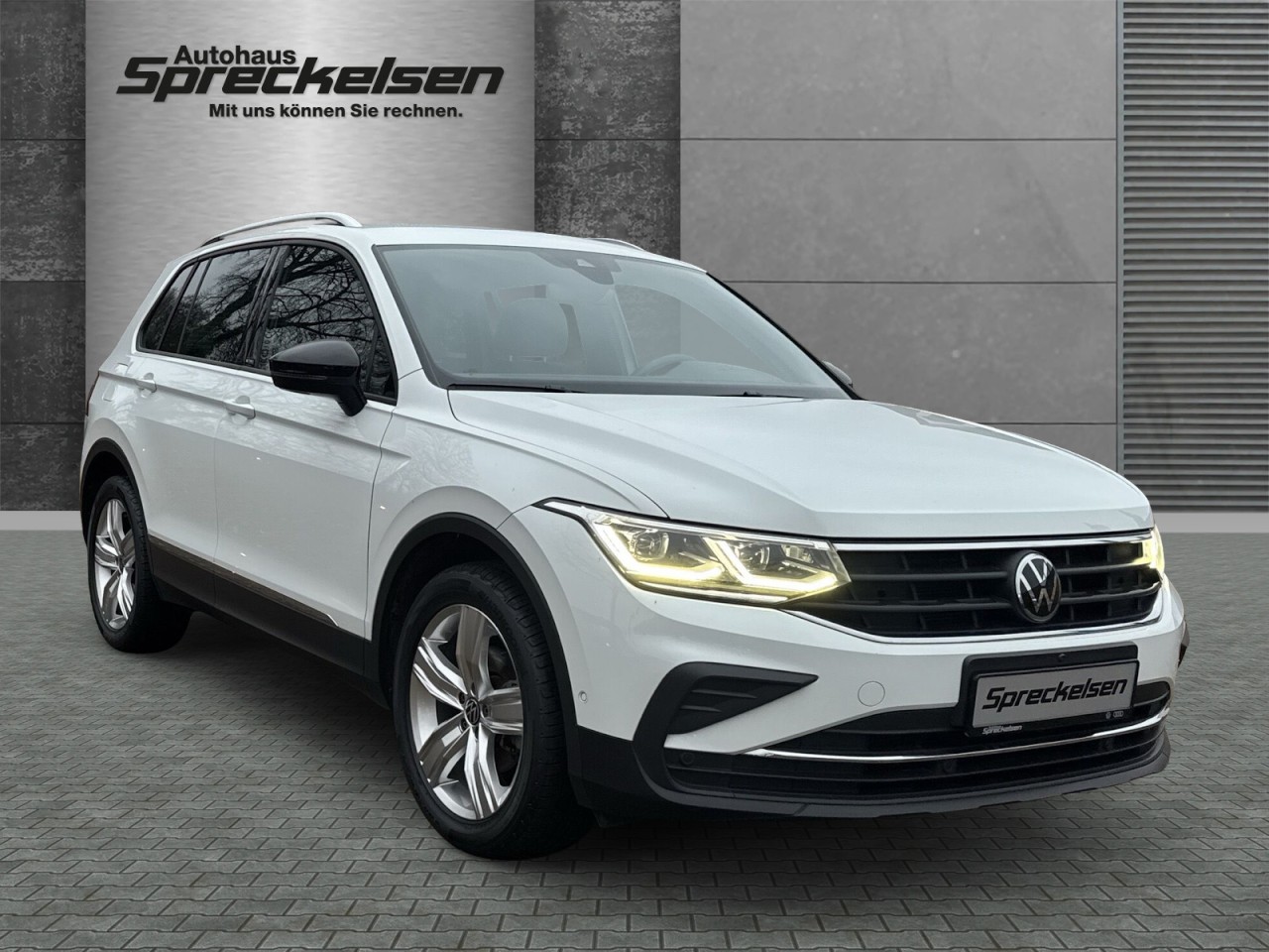 VW - Tiguan 1.5 TSI Active Automatik Navi+AHK+Matrix-LED_10