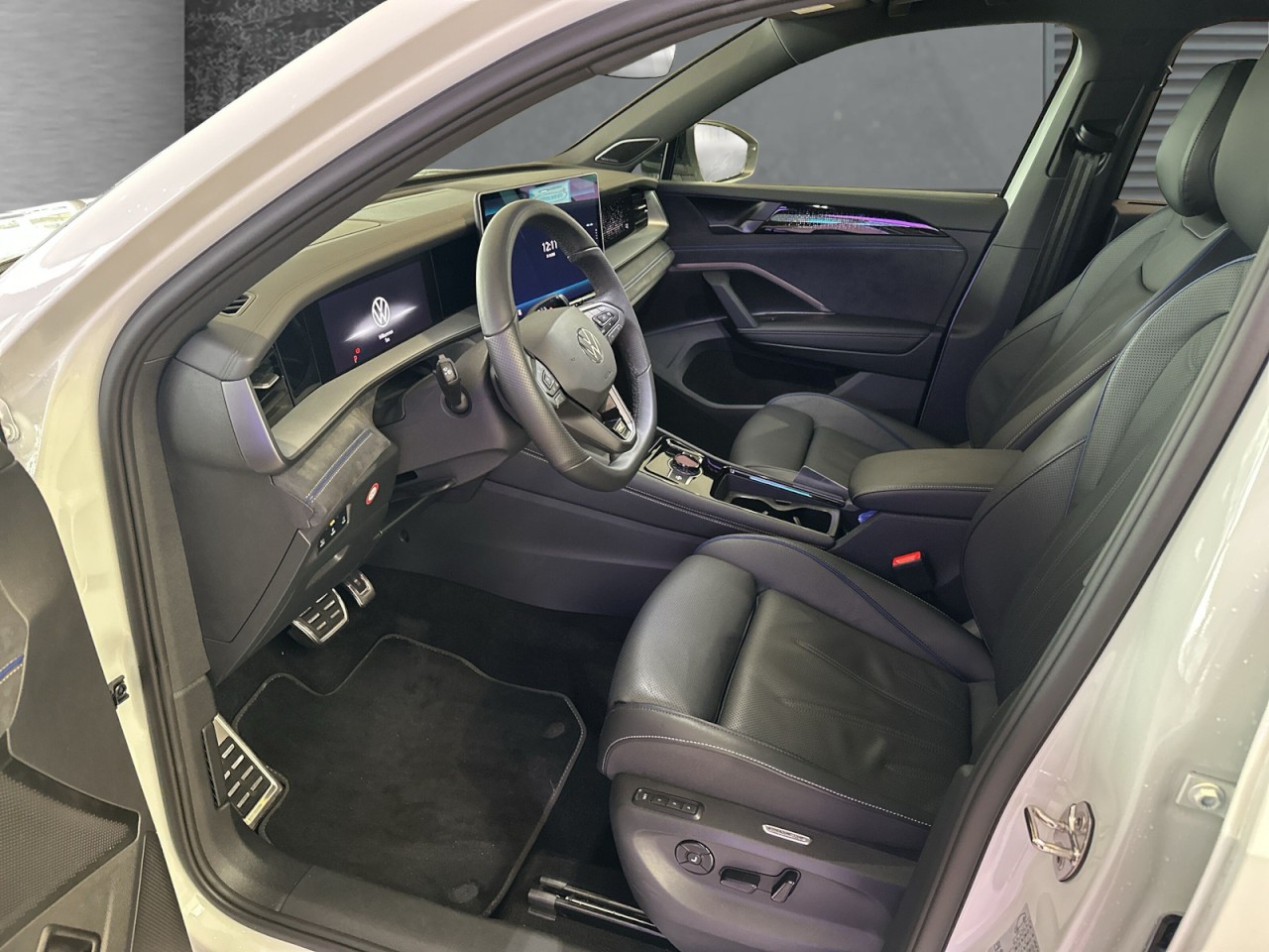 VW - Tayron 1.5 TSI eHybrid Automatik R-Line Navi+Pano+AHK_15