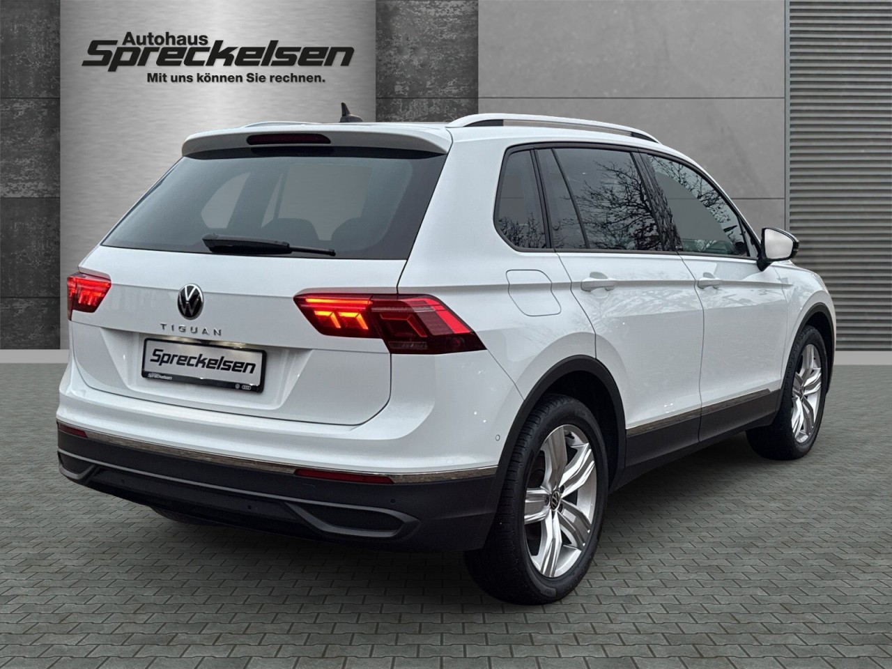 VW - Tiguan 1.5 TSI Active Automatik Navi+AHK+Matrix-LED_9