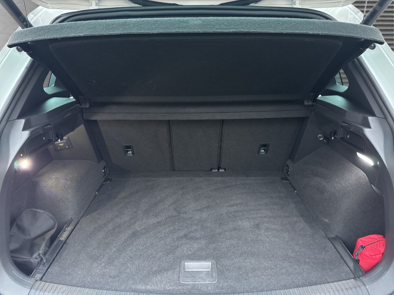 VW - Tiguan 1.5 TSI Active Automatik Navi+AHK+Matrix-LED_12