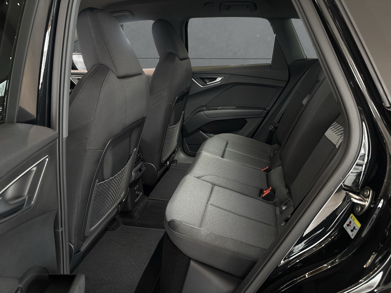 AUDI - Q4 45 e-tron 210 kW Klima Navi Rückfahrkamera_2