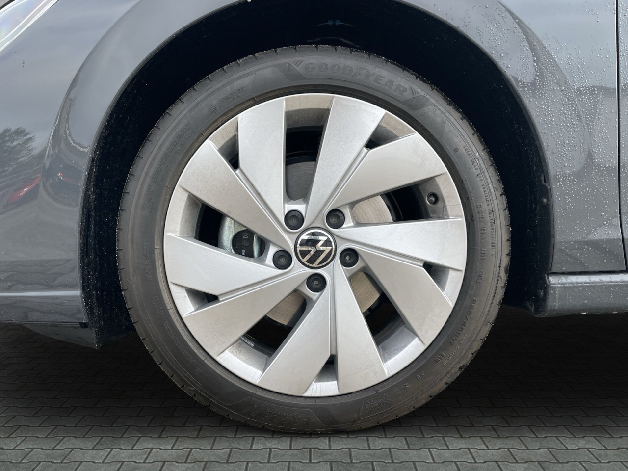 Fahrzeugbild_13