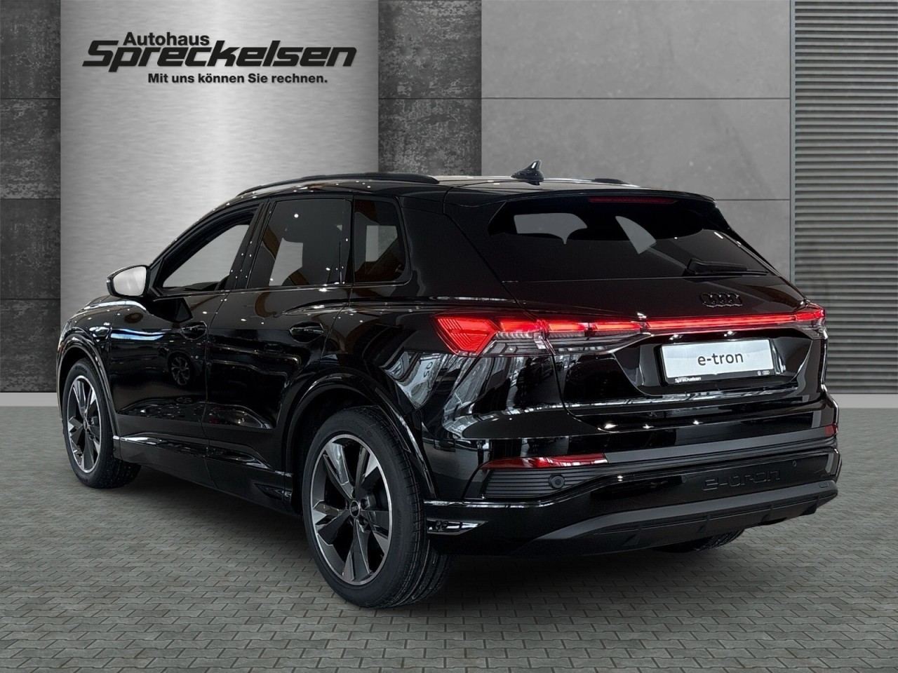 AUDI - Q4 45 e-tron 210 kW Klima Navi Rückfahrkamera_7