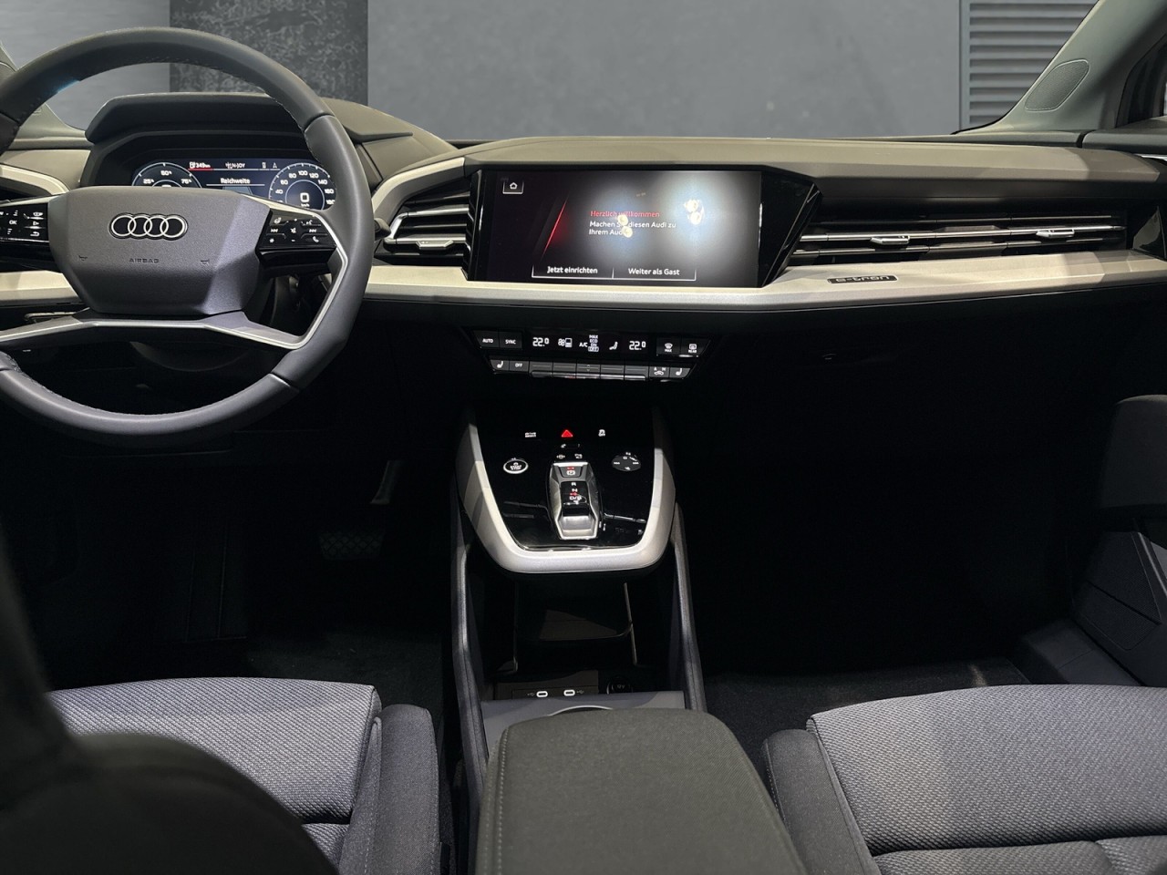 AUDI - Q4 45 e-tron 210 kW Klima Navi Rückfahrkamera_3