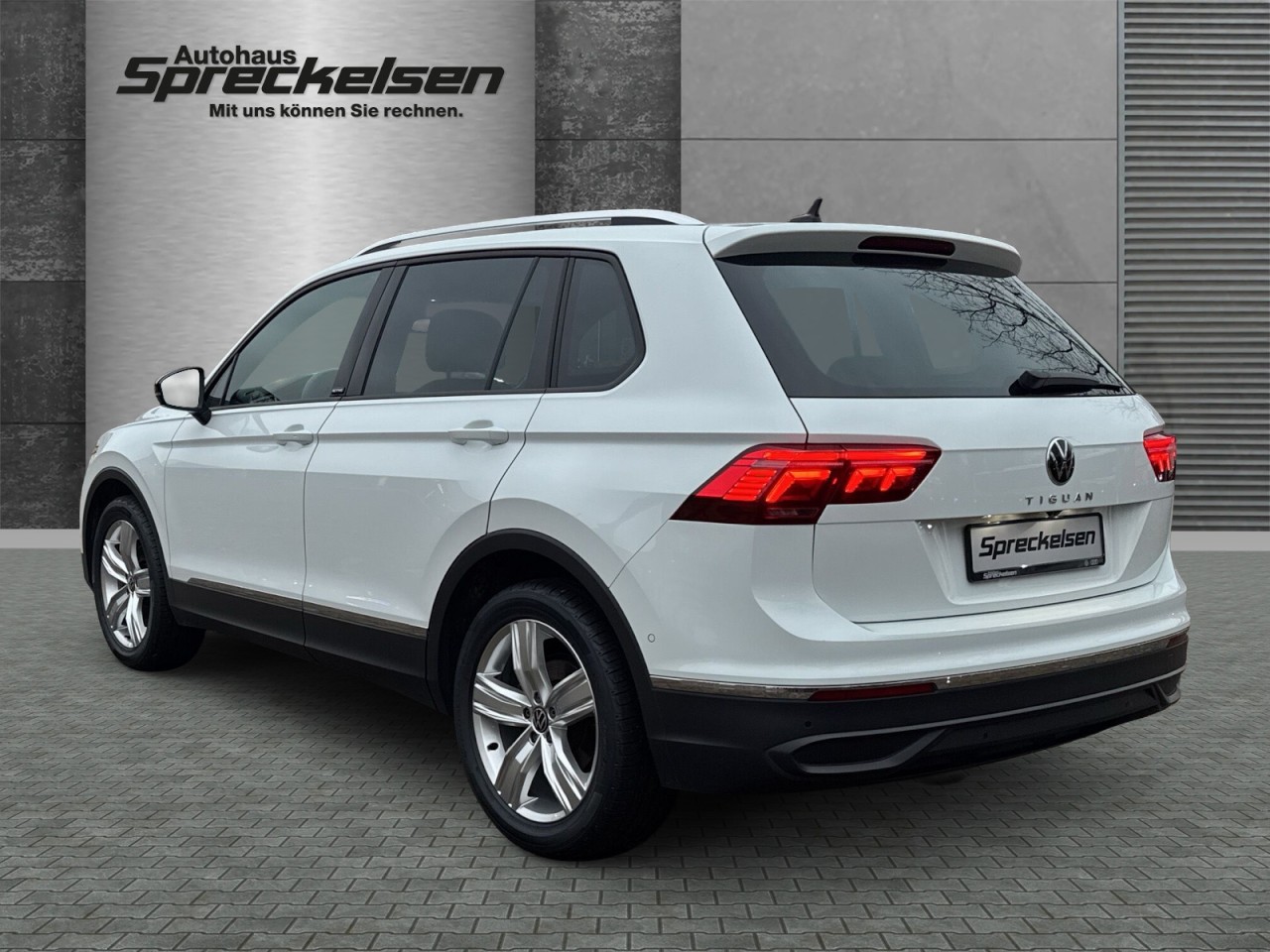 VW - Tiguan 1.5 TSI Active Automatik Navi+AHK+Matrix-LED_7