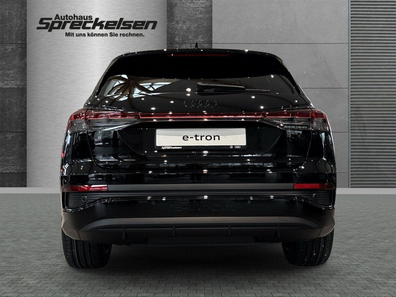 AUDI - Q4 45 e-tron 210 kW Klima Navi Rückfahrkamera_8